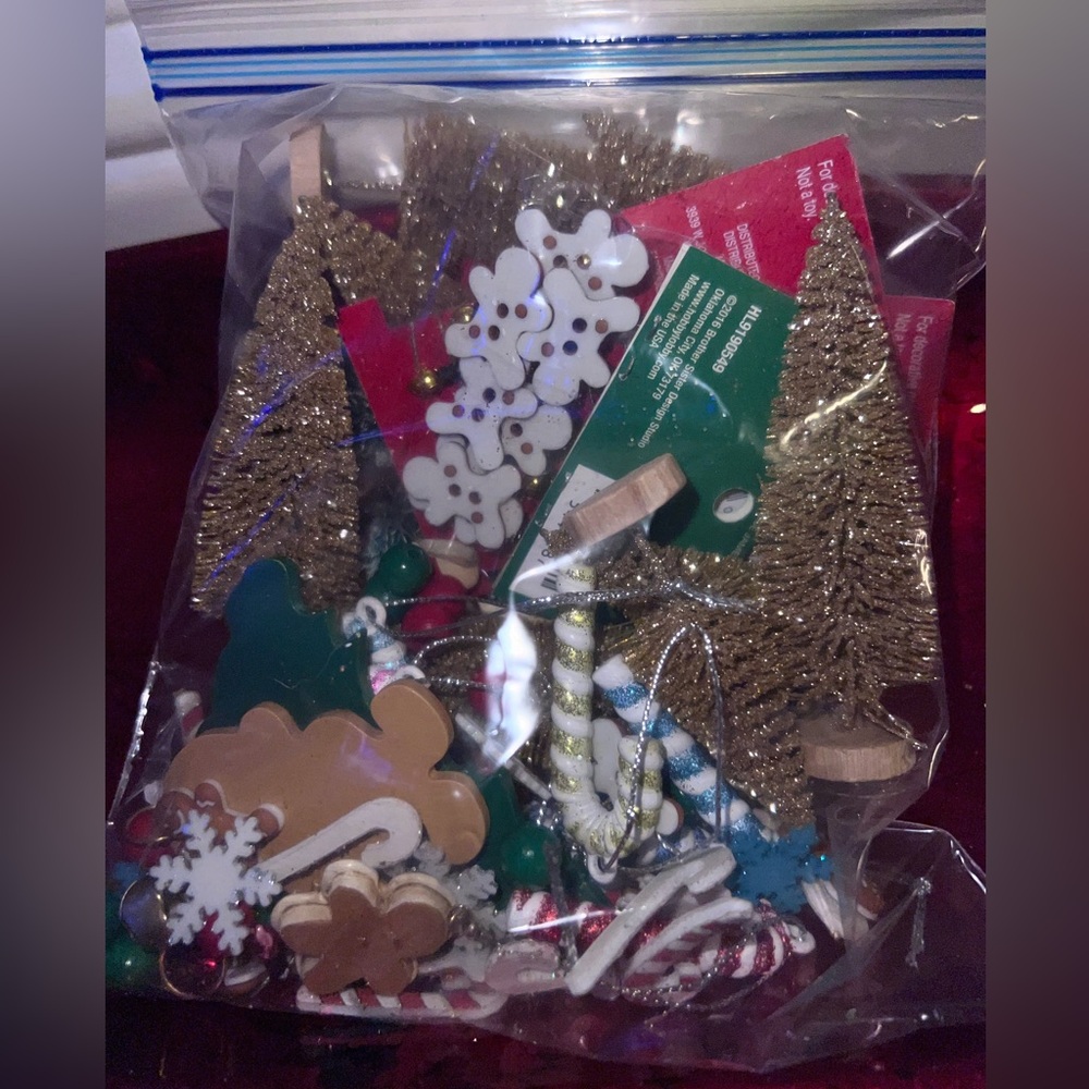 Christmas Craft Lot - Quart Bag